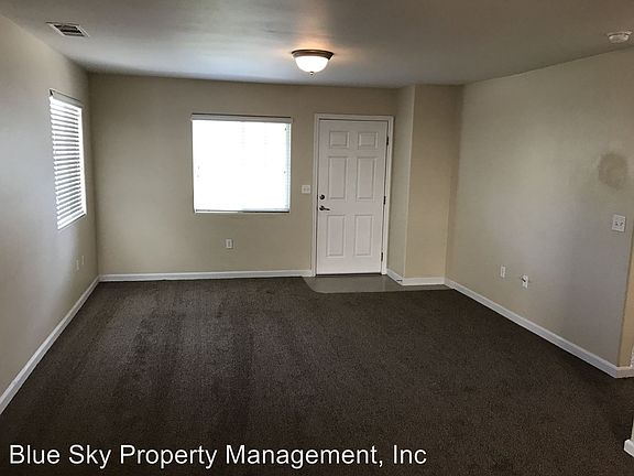 3rd image of 2240 W Lark Ave