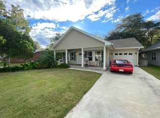 215 S 11th St, Fernandina Beach, FL 32034