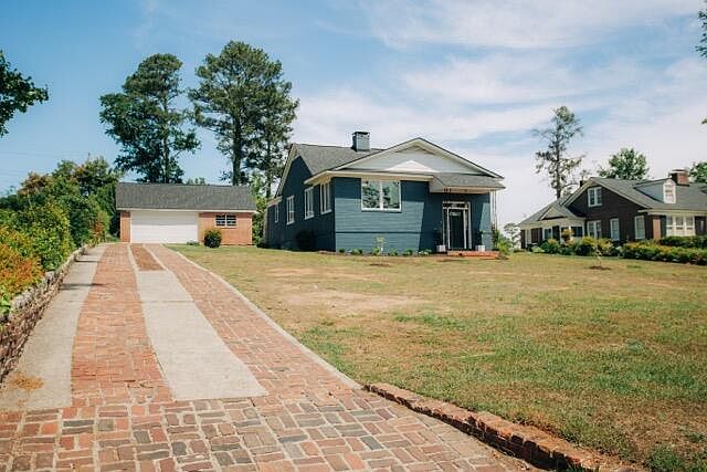 1st image of 2327 Woodbine Road