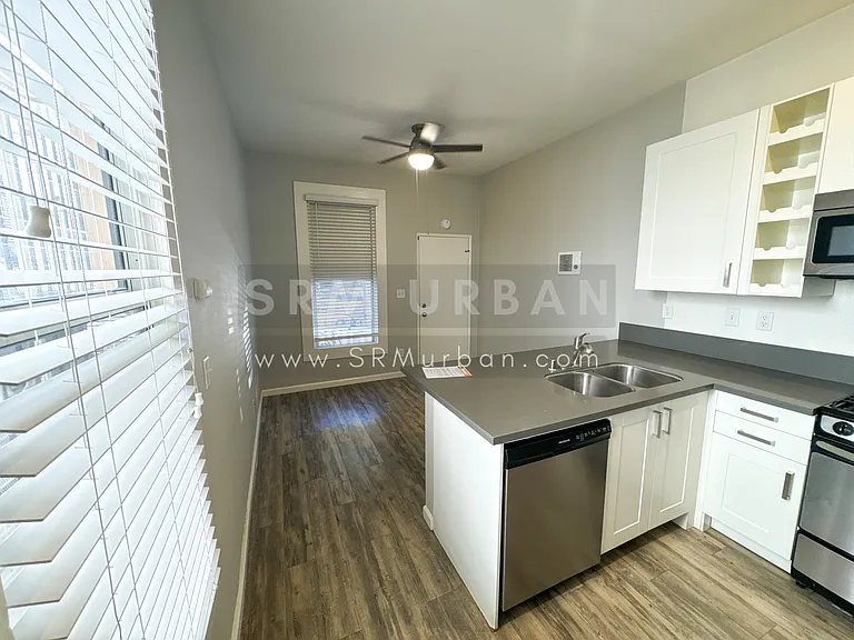1708 State St — Photo 5