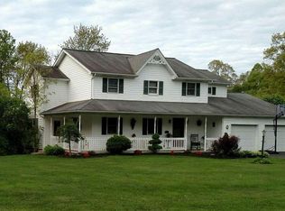 100 E Crossbow Ln, Slippery Rock, PA 16057