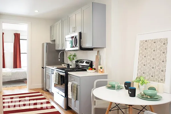 Rented by Mdrn Residential | media 5