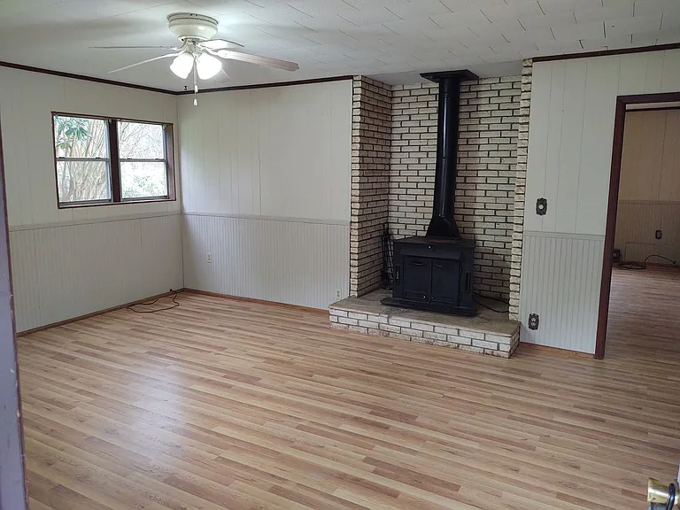 415 S Painter Rd — Photo 12