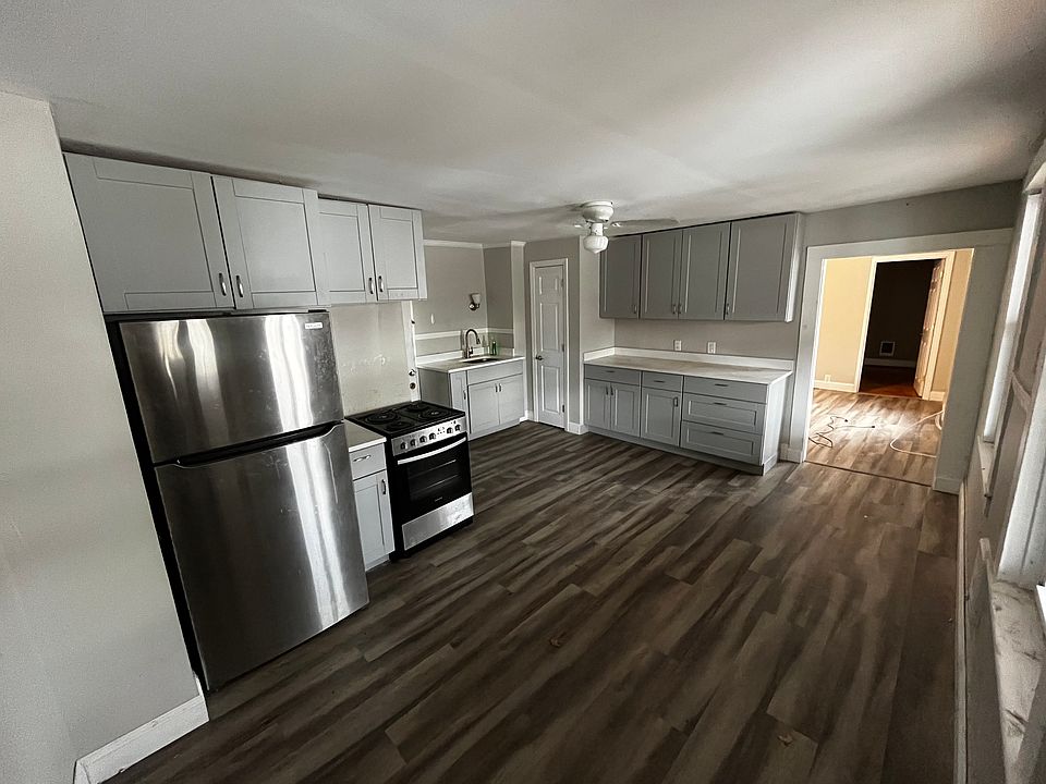 1st image of 85 Elm St APT 4