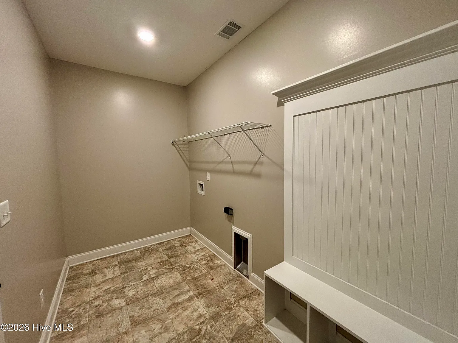 Studio, 1700 sqft, $1,900 — Photo 4