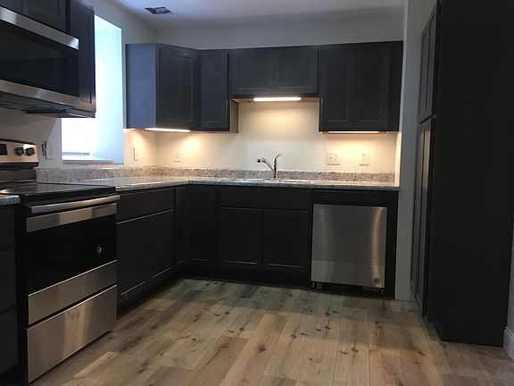 5th image of 3910 Parker Ave