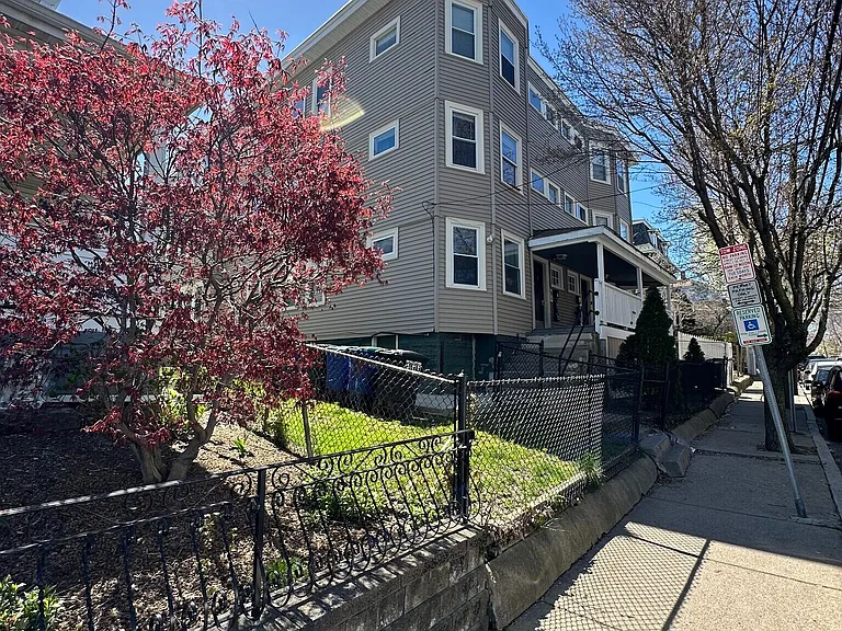 76 Perkins St #4 — Photo 1