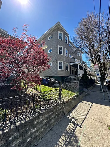 76 Perkins St #4 Photo 1