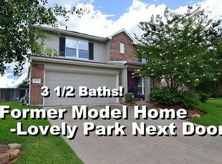 14710 Oaks Crossing Ln, Houston, TX 77070