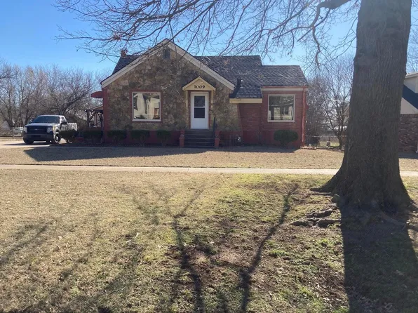1009 W Delaware Ave, Vinita, OK 74301