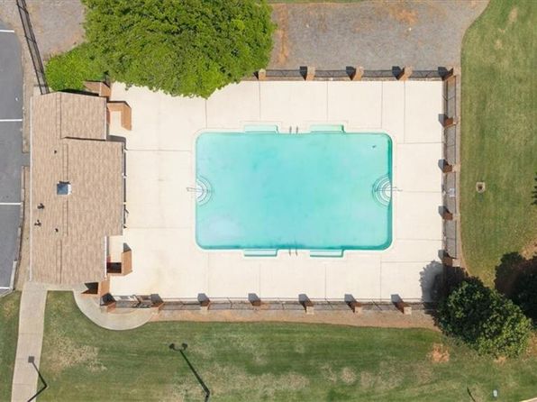 238 Chads Ford Way, Roswell, GA 30076