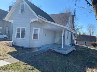 210 N 9th St, Petersburg, IN