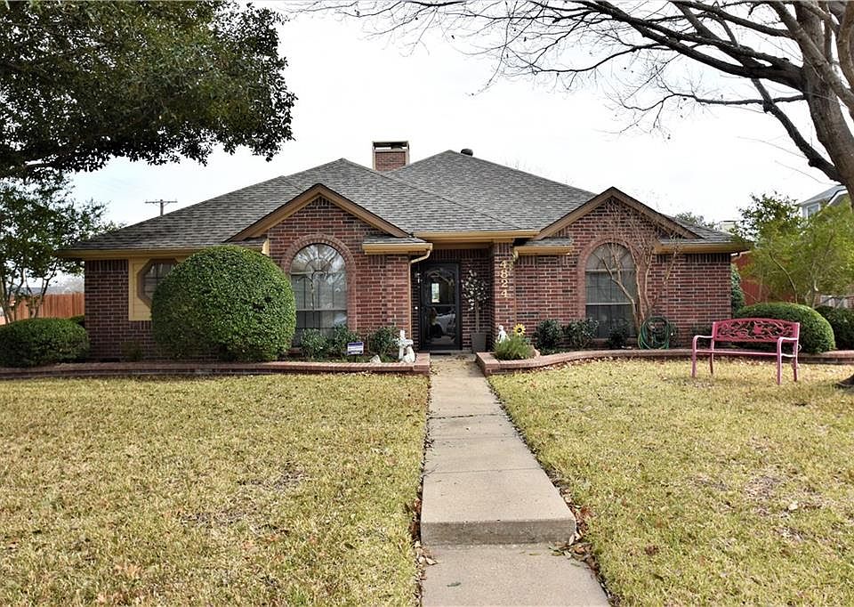 1st image of 4824 La Paz Dr