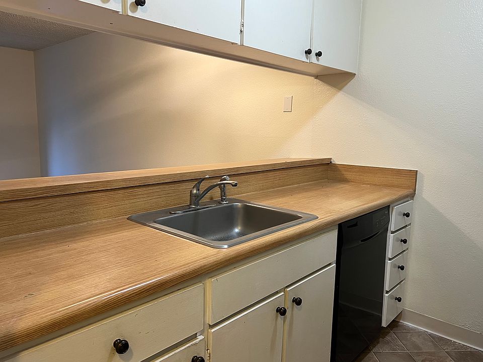 1st image of 1207 Shelter Creek Ln #1207