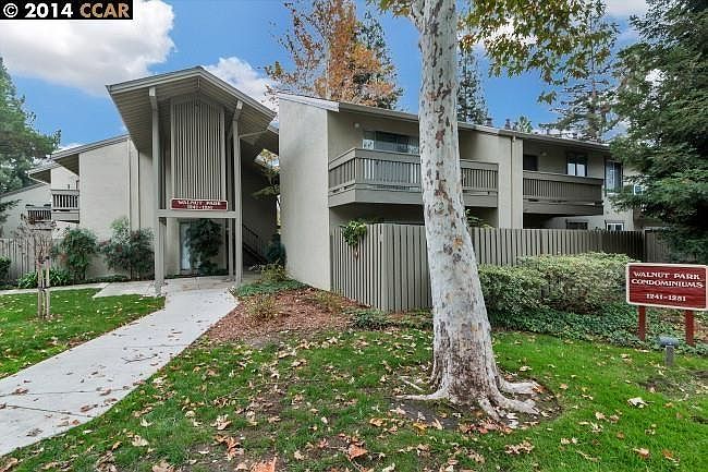 View of complex from Homestead Ave