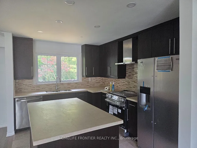 102 Betty Ann Dr — Photo 5