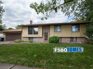 1308 W 57th St, Davenport, IA 52806