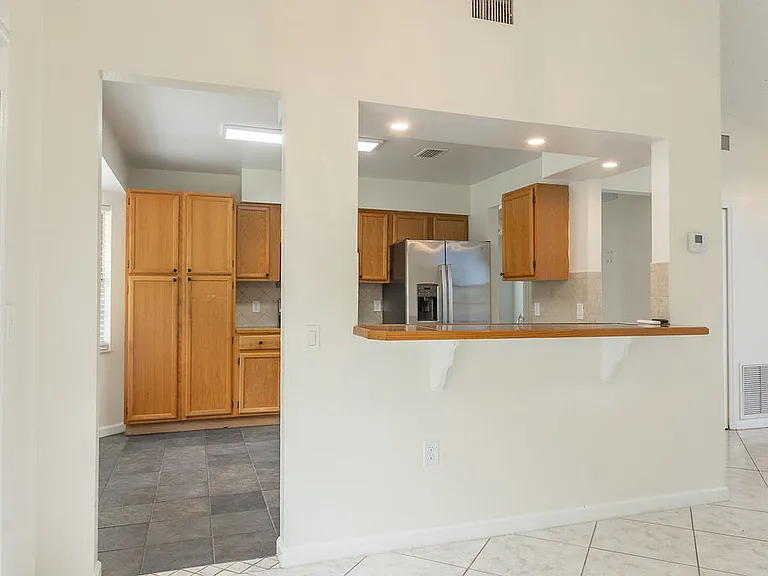 2254 Matthew Cir — Photo 5