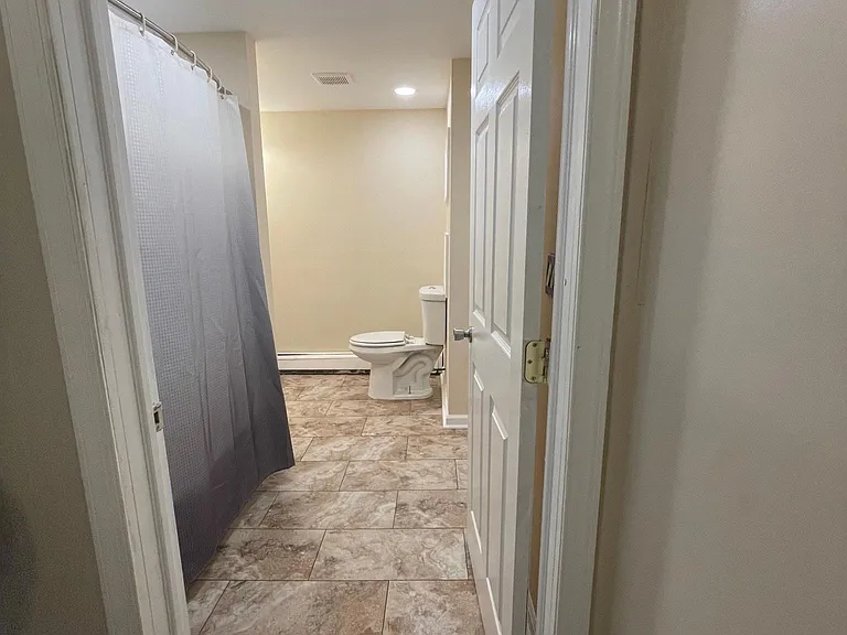 41 W Main St — Photo 12