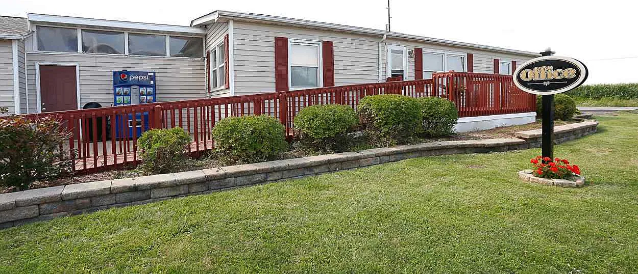 Lakewood Estates (IA) — Photo 2