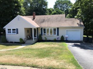 19 Brent Pl, Succasunna, NJ 07876