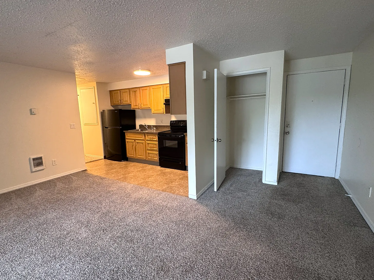 2 bed, 1.5 bath, 980 sqft, $1,399 — Photo 4