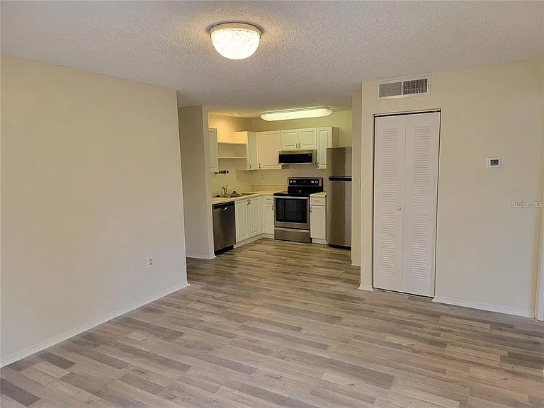 4211 Chatham Oak Ct #113 — Photo 7