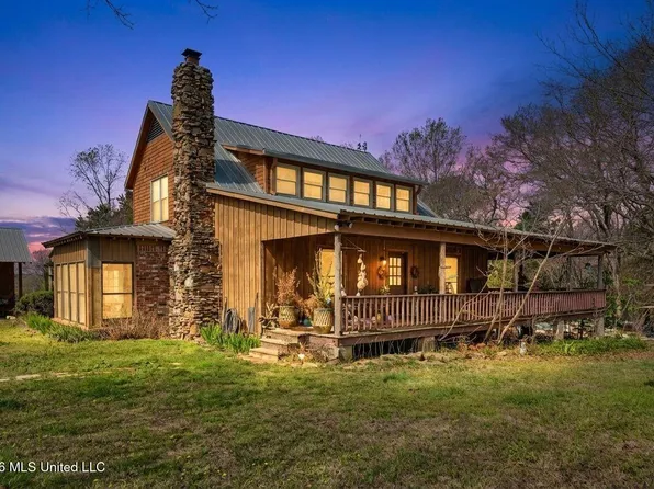 392 Sycamore Rd, Coldwater, MS 38618