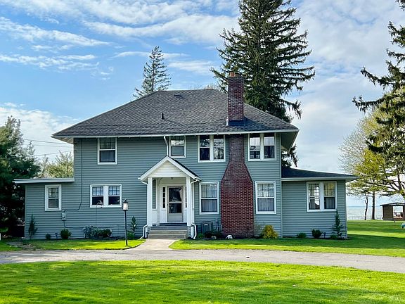 2nd image of 5054 Lake Shore Rd