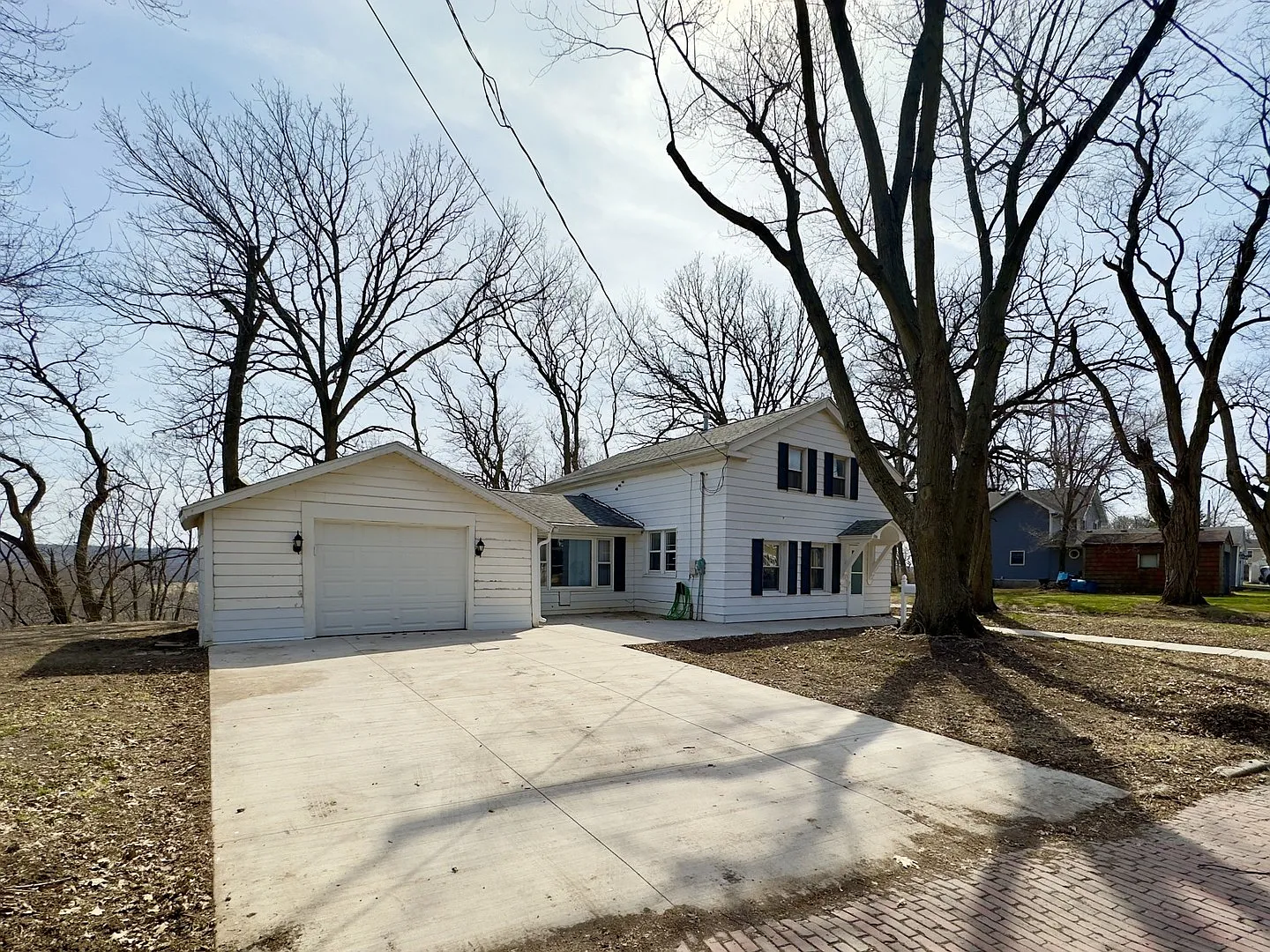 1704 Main St photo 1