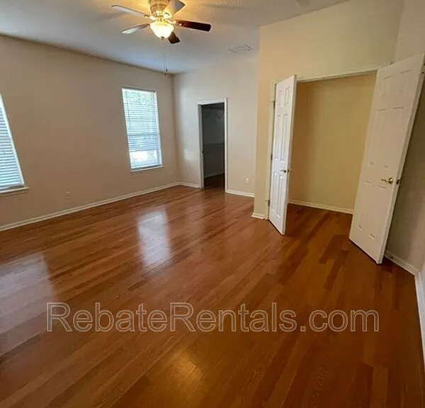 8907 Hampton Landing Dr E — Photo 30