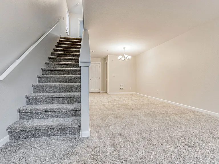 Alexander Heights — Photo 31