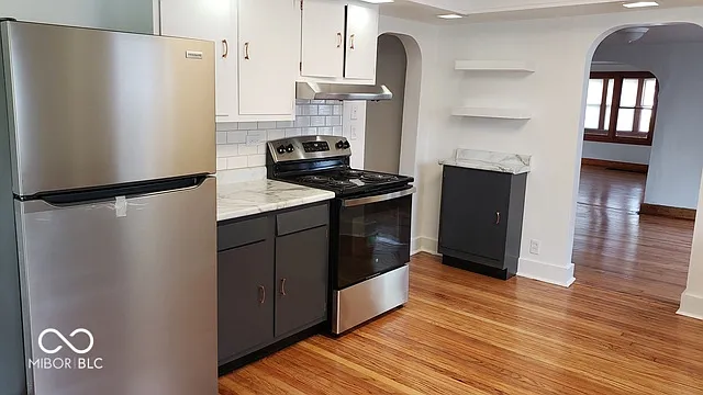 727 W Washington St — Photo 12