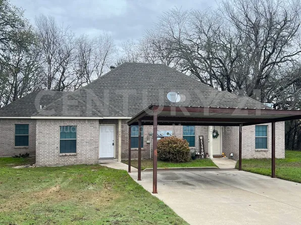 102 Lindas Creek Ln, Weatherford, TX 76088