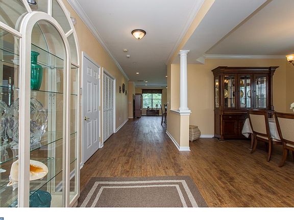 4th image of 1672 Hance Ln