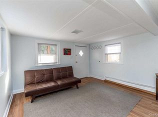 28 E Walnut St, Long Beach, NY 11561