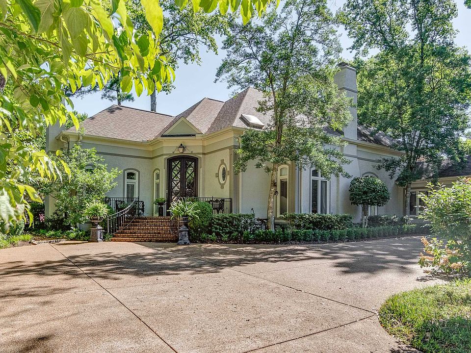 1st image of 408 River Oaks Pl