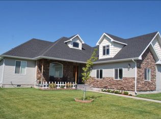 852 Sage Dr, Saint Anthony, ID 83445