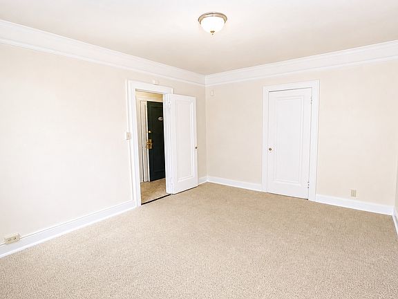 Garden-Level 1-Bedroom