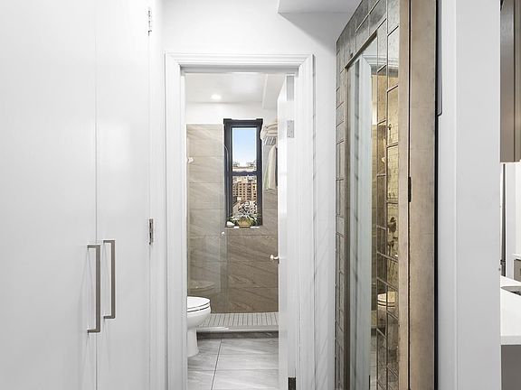 3rd image of 227 E 57th St APT 11B