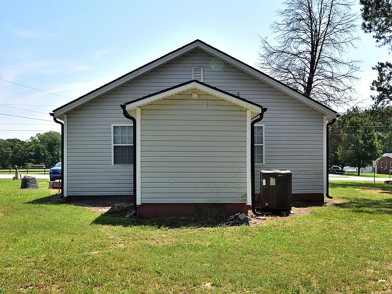 3630 Loop Rd — Photo 2