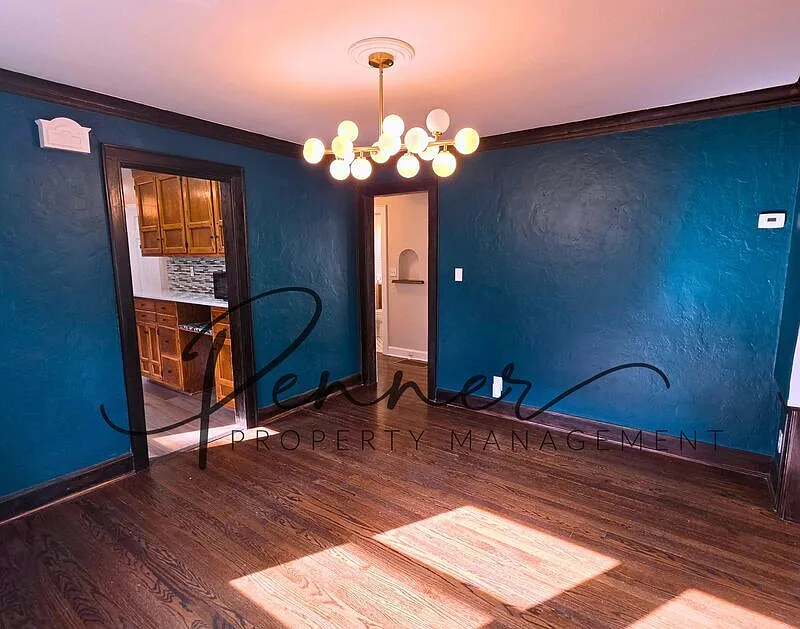 3 bed, 2.0 bath, 1821 sqft, $2,495 — Photo 3