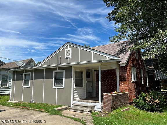 3rd image of 1301 N Greenwood Ave
