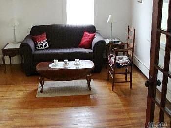 4th image of 95 Garden St