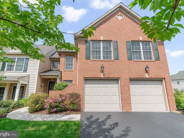 1610 Mendenhall Dr, Mechanicsburg, PA 17050