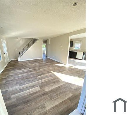 3rd image of 46 Beaverdale Ln