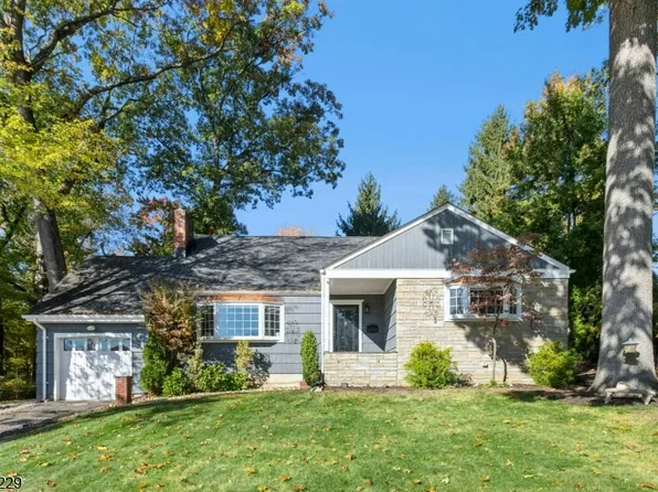 1374 Stony Brook Ln, Mountainside Boro, NJ 07092