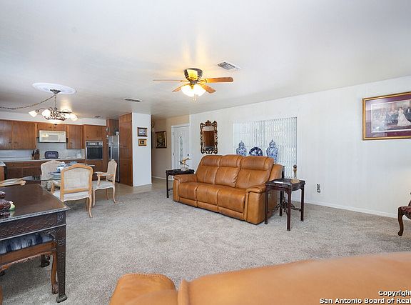 4th image of 105 Crestview Dr