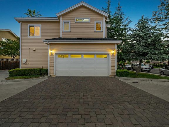 2nd image of 424 Crescent Ave