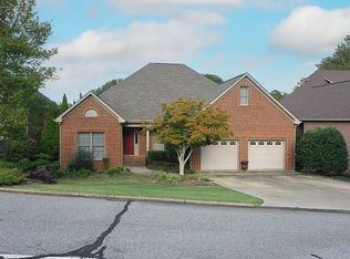 112 Reedy Cove Ln, Greenwood, SC 29649